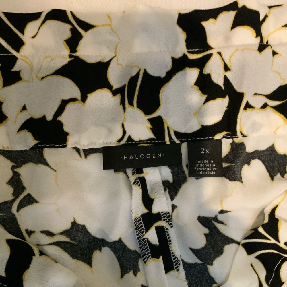 Halogen Plus Size Wide Leg Crop Wild Floral Pants - Picture 7 of 7